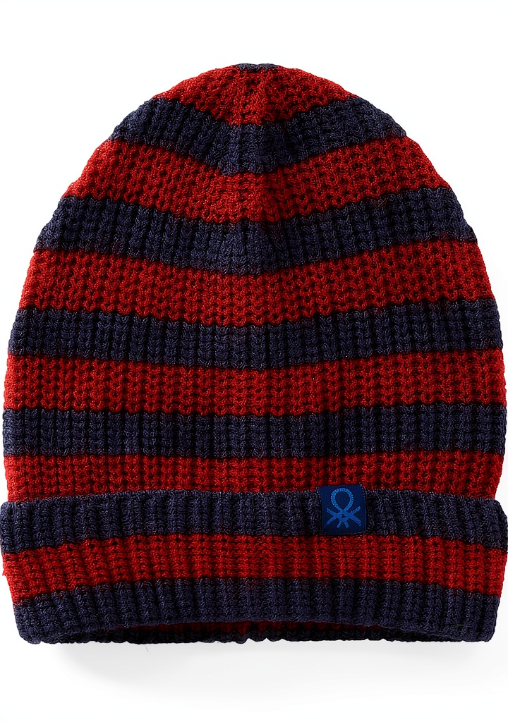 United Colors of Benetton cappellino bambini indossato all'aperto